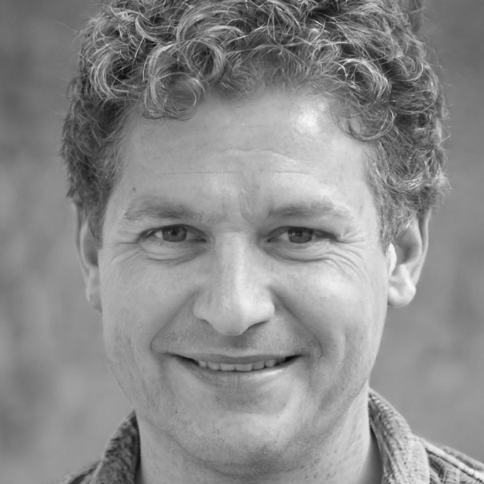 Portrait de Théo Dumoulin, analyste financier